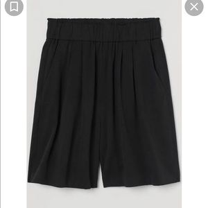 H&M Bermuda shorts black women S
